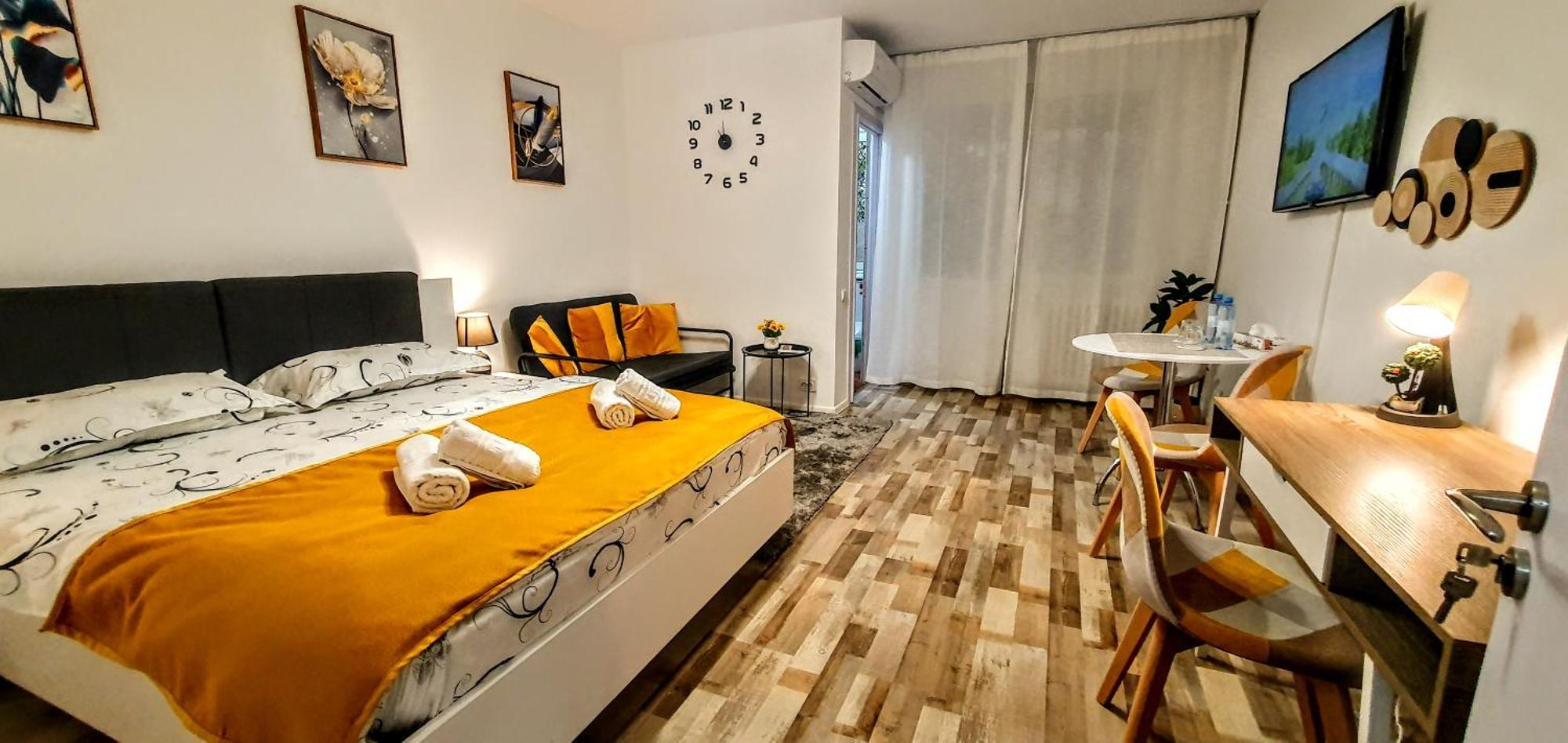 The Yellow King - Luxurious Apartment 布加勒斯特 外观 照片